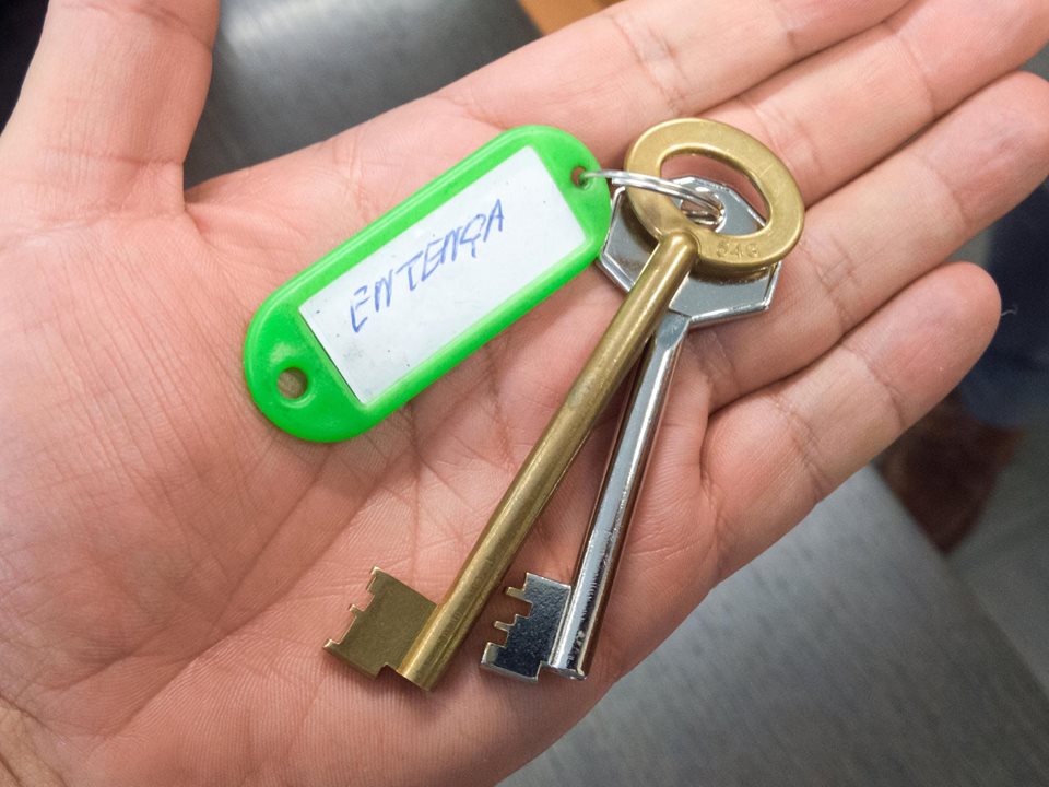 Ya podemos compartir una buena noticia: ¡nos trasladamos a un nuevo local! Después de 18 meses de búsqueda por todo Barcelona, hemos encontrado el local de nuestros sueños aquí en el Ensanche. Estad atentos a los detalles que compartiremos en breve. #NuevoCincSentits #Otoño2018