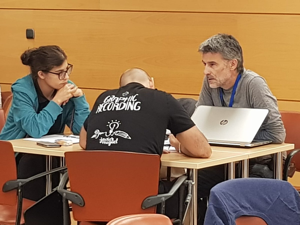 BizkaiaSocial's tweet photo. ➡️Otra de las píldoras que se está abordando en el #Hack4Elder de la #BizkaiaSilverWeek son los sistemas de financiación y cómo encontrar nuevos modelos de negocio con las posibilidades que ofrece el sistema. https://t.co/vruJhtBiWs