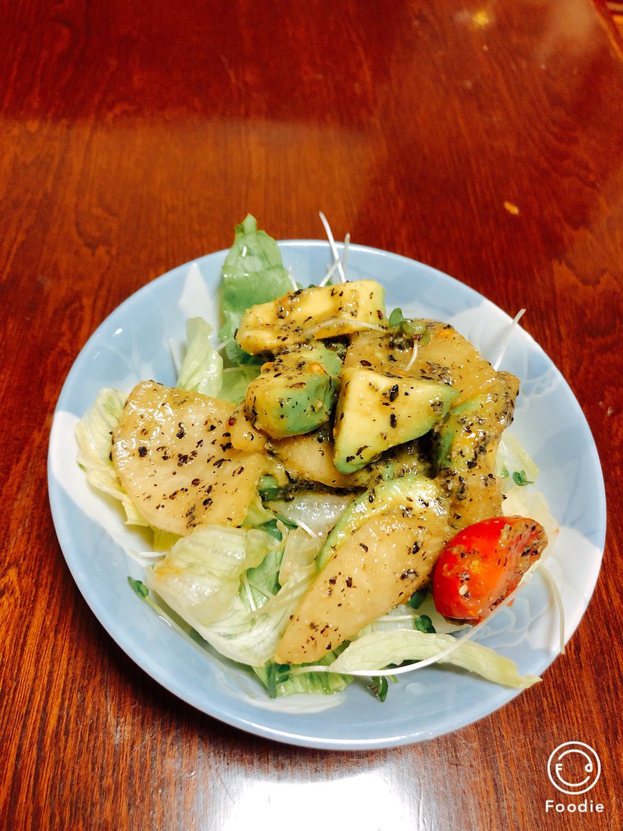 さやか 今日は夜ご飯にthe夜会で太鳳ちゃんが作ってた黒酢サラダを作りました セロリは売ってなかったので大根で代用 美味しかったです 櫻井 有吉the夜会 土屋太鳳 佐久間由衣 朝比奈彩 大友花恋