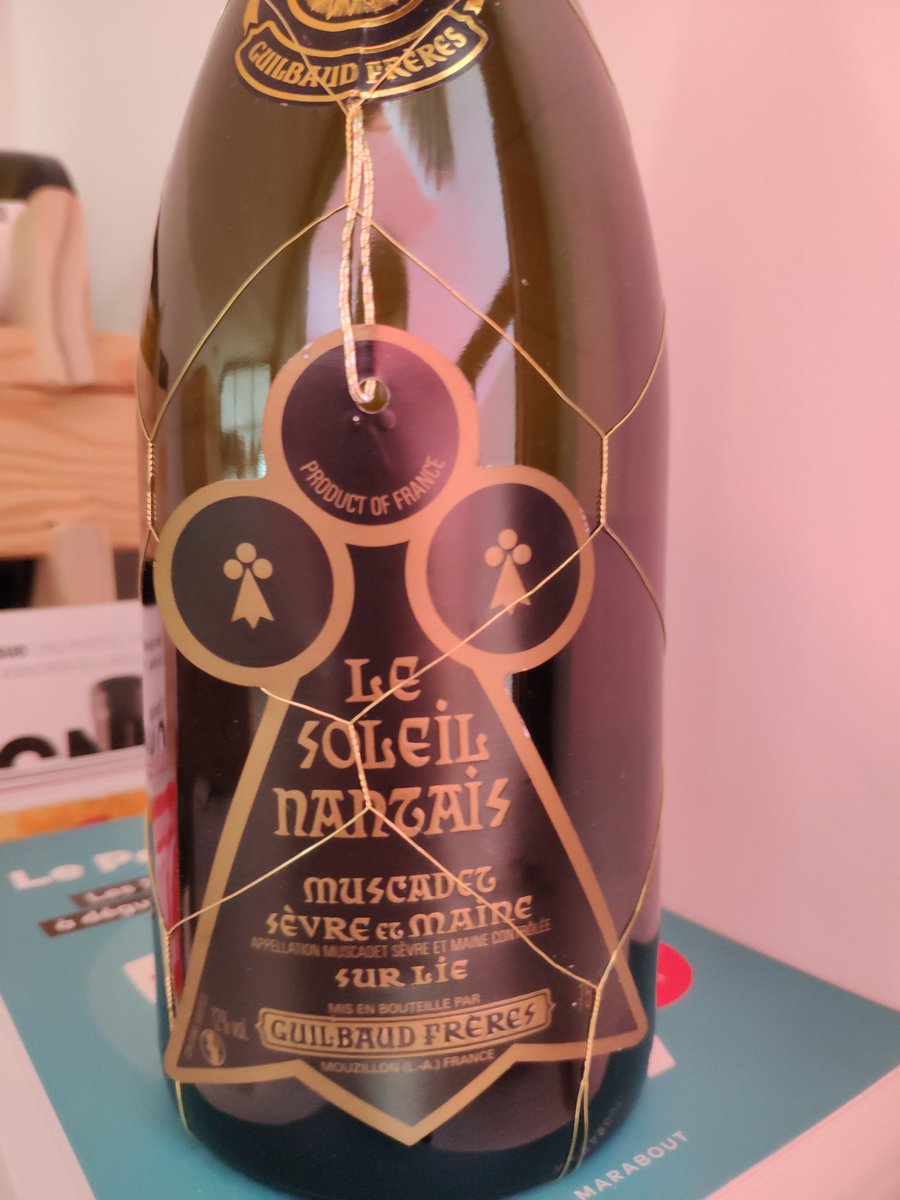 Sublivin tweet media