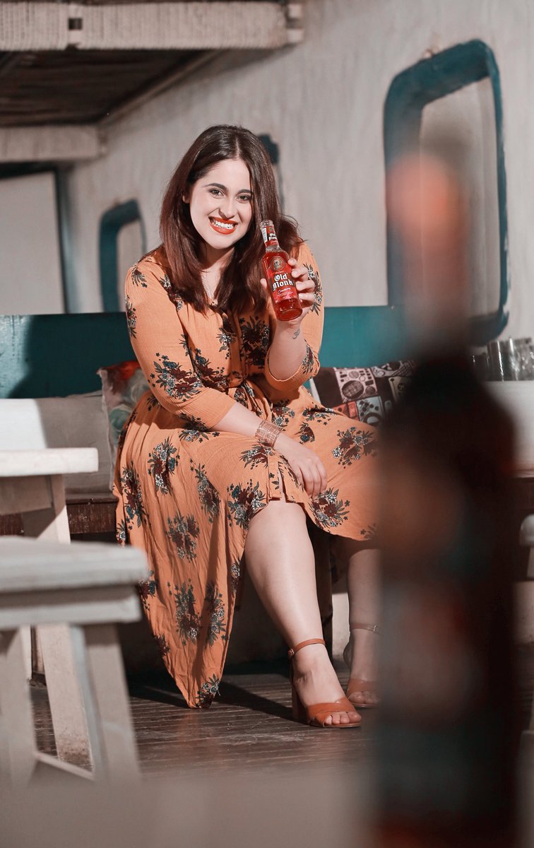 A mixture of cranberry &amp; your trusted favourite old monk is here’ 🍷
.
Old Monk has recently launched two new pre-mix flavours - Old Monk Cola and Old Monk Cranberry and you need to get your hands on this the next time you head out! 
#OldMonkNewMix #OldMonk #RumMixers #AlcoPop .