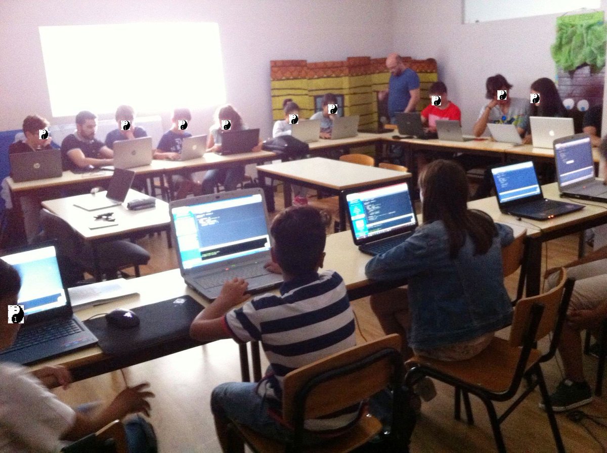 CoderDojoEsp's tweet image. One more class, this special because we gave Mario the recognition of the foundation as an outstanding mentor.
CoderDojo See you in Brussels on the 18th @CoderDojo