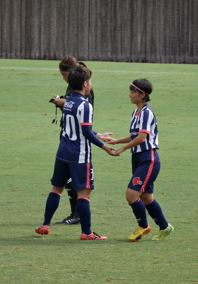 ひろりすた على تويتر 18 9 23 藤枝総合サッカー場 静岡県女子サッカーリーグ1部 アスレジーナvsオレンジfc Mishima アスレジーナ23番遠藤暦選手の得点シーン