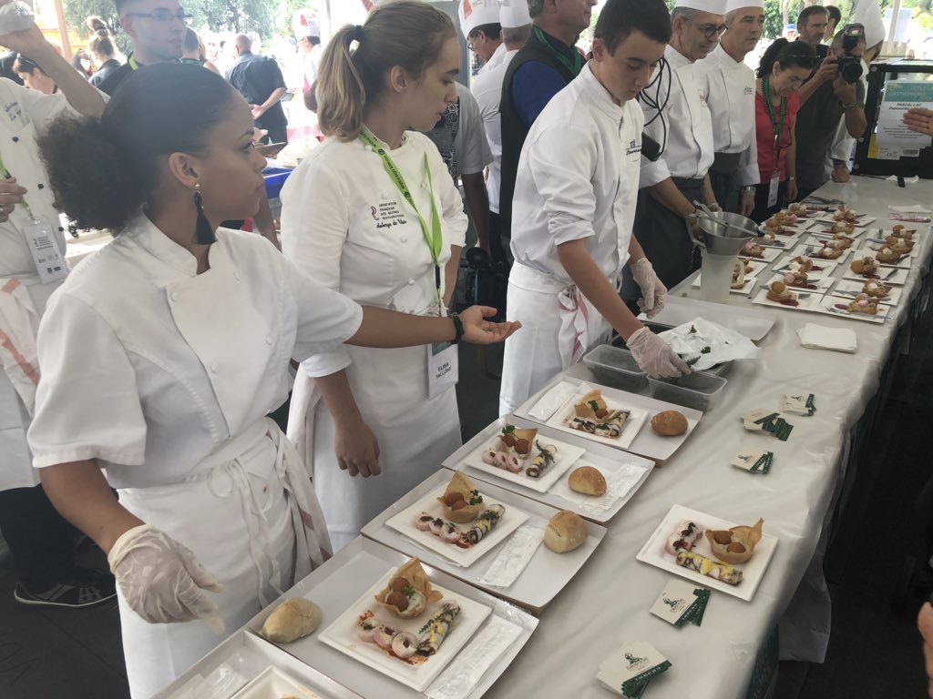 jennifersalles_'s tweet image. #fetedelagastronomie #premiereEdition @VilledeNice Une belle fête pour mettre à l’honneur nos produits et nos grands chefs #CotedAzurFrance #ILoveNice