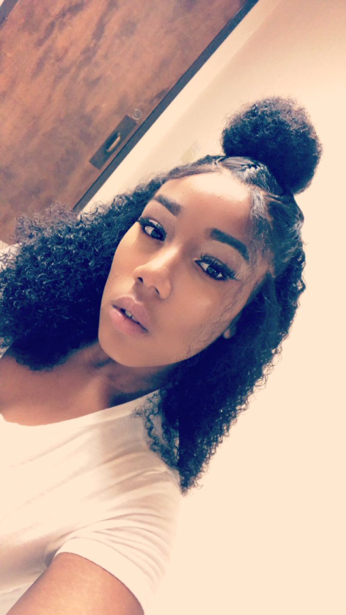 AAlexandriaArt's tweet image. Yesterday’s Makeup look #BookMe #MiniGlam #Curls #Makeup #MUA #GLAMLAB #CertfiedMUA #DFWMUA #DallasMUA #FortWorthMUA #ArlingtontonMUA #SundayMotivation  #DeSotoMUA #TravelingMUA #CollegeMUA #AlexandriaArtistry