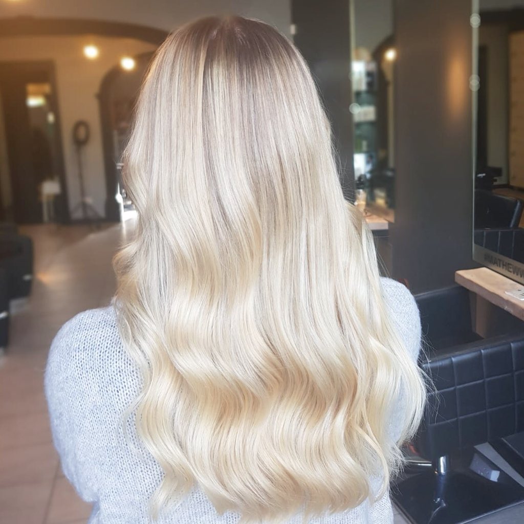 MathewWattSalon's tweet photo. b l o n d e   p e r f e c t i o n 
•
Have you been dreaming of having the perfect balayage? Book in with our team of colour experts today... hair by CLAIRE...
#blonde #blondehair #edinburgh #balayage #hairdresser #mathewwatthair #edinburghbloggers https://t.co/97m6PqhWKV