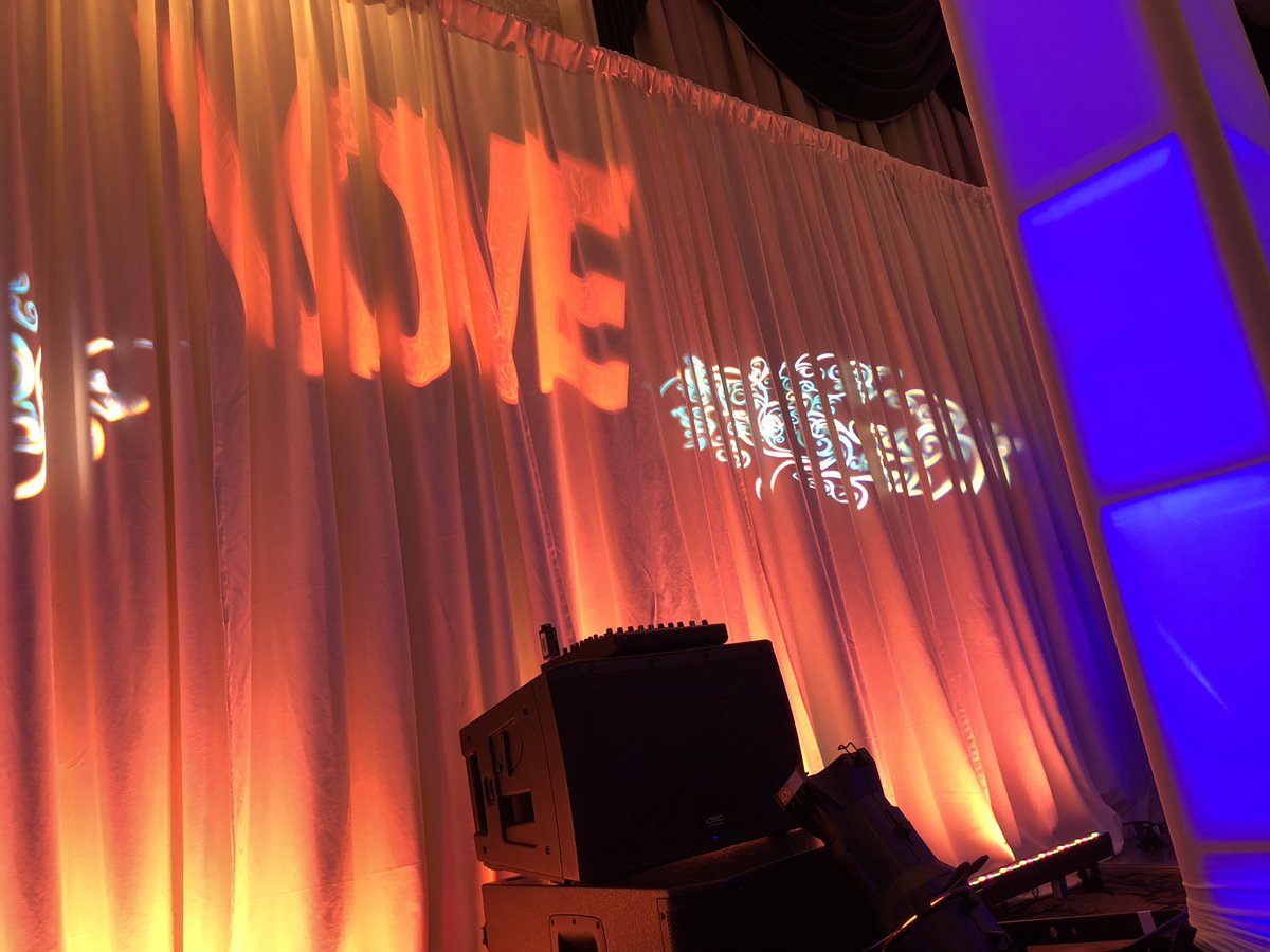 JPLilleyAV's tweet image. Stop by our booth today at Best Wedding Showcase - The Ultimate Wedding Planning Events for all of you audio, visual and lighting wedding needs! 

#KnowItWorks #WeddingLightingDesign #WeddingSoundSystems #BWShowcase