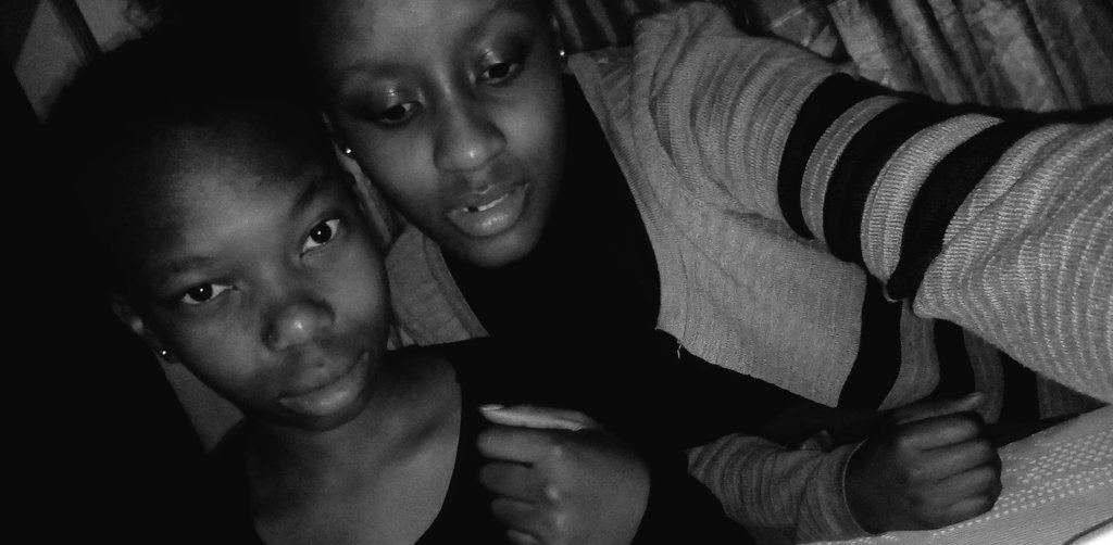 MasitengLee2's tweet photo. Love ma sister a lot♥Palesa ka Lerato🌼👑 https://t.co/ui9NPvctbN