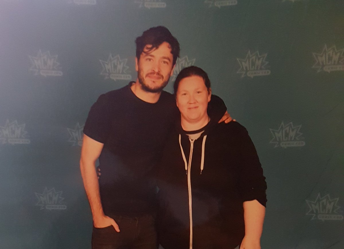 michelleRbenson's tweet photo. Today with the lovely @vlavla #Merlin #Merlin10years @MCMComicCon #MCMcomiccon #mcmscotland https://t.co/83ebTQghY4
