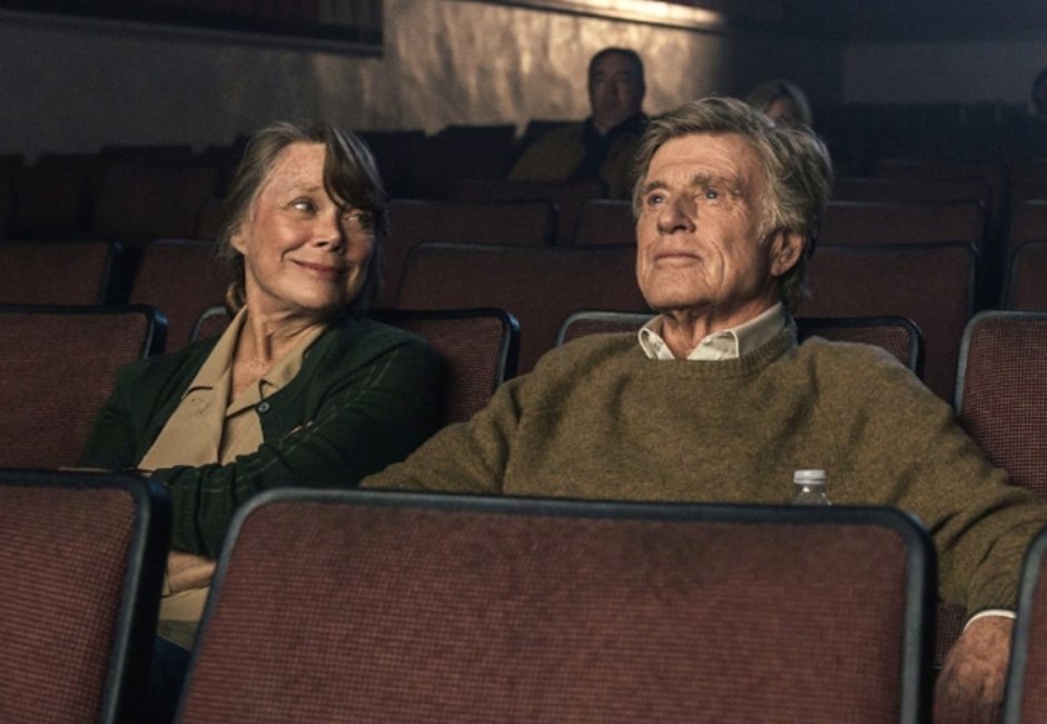 BobRedfordDaily's tweet photo. "It’s very upbeat. We’re living in dark times. These are really dark times we’re surrounded by, and I thought it would be nice to do something upbeat, something positive that might put a smile on your face, you hope.”~Robert Redford on #TheOldManAndTheGun premiering 9/28/18 https://t.co/Ib0Bf8IDab