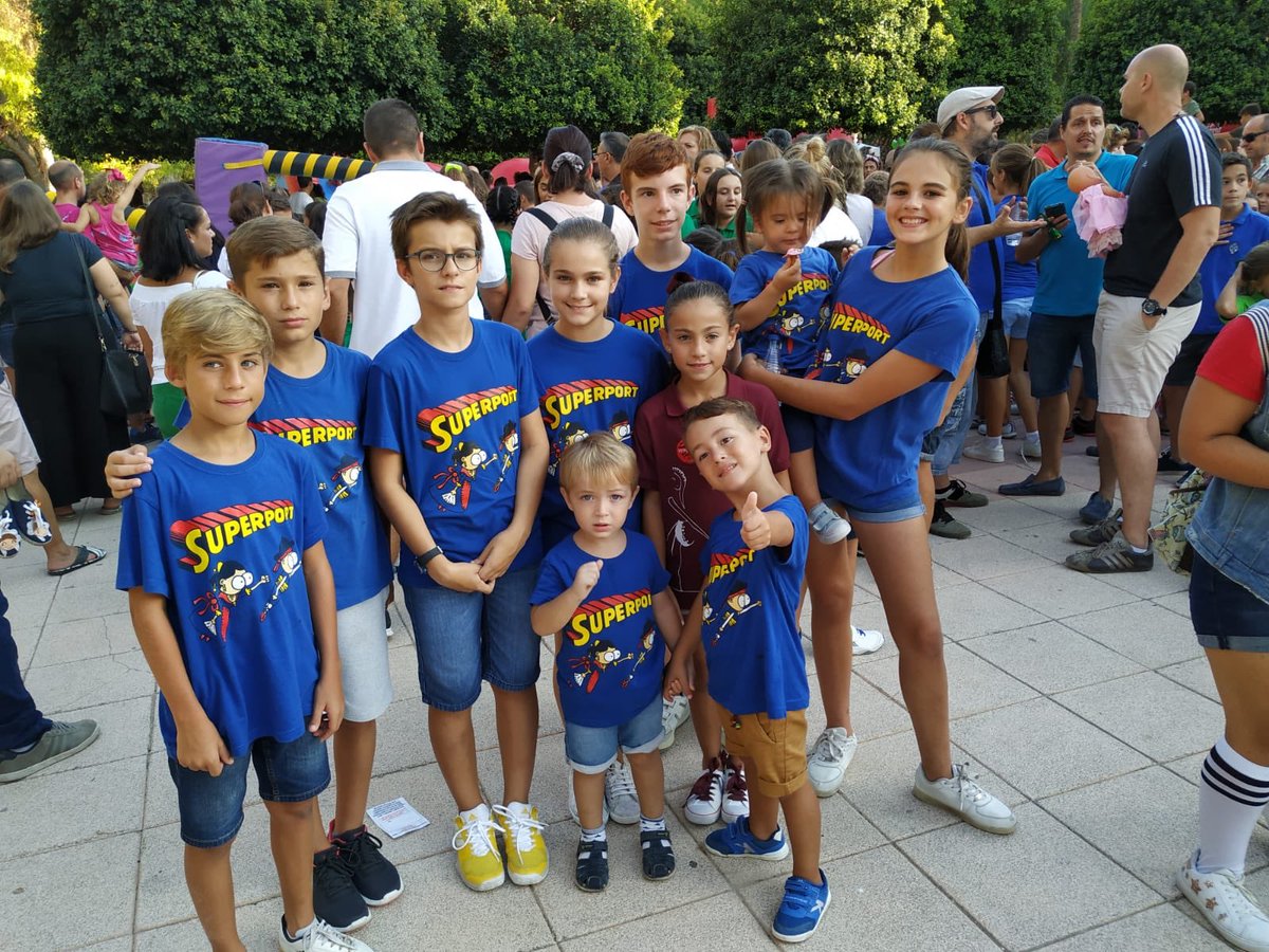 Los infantiles en la fiesta del Foguerer Infantil. ¡A DISFRUTAR! 👶🏼👦🏽👱🏽‍♀️🔥