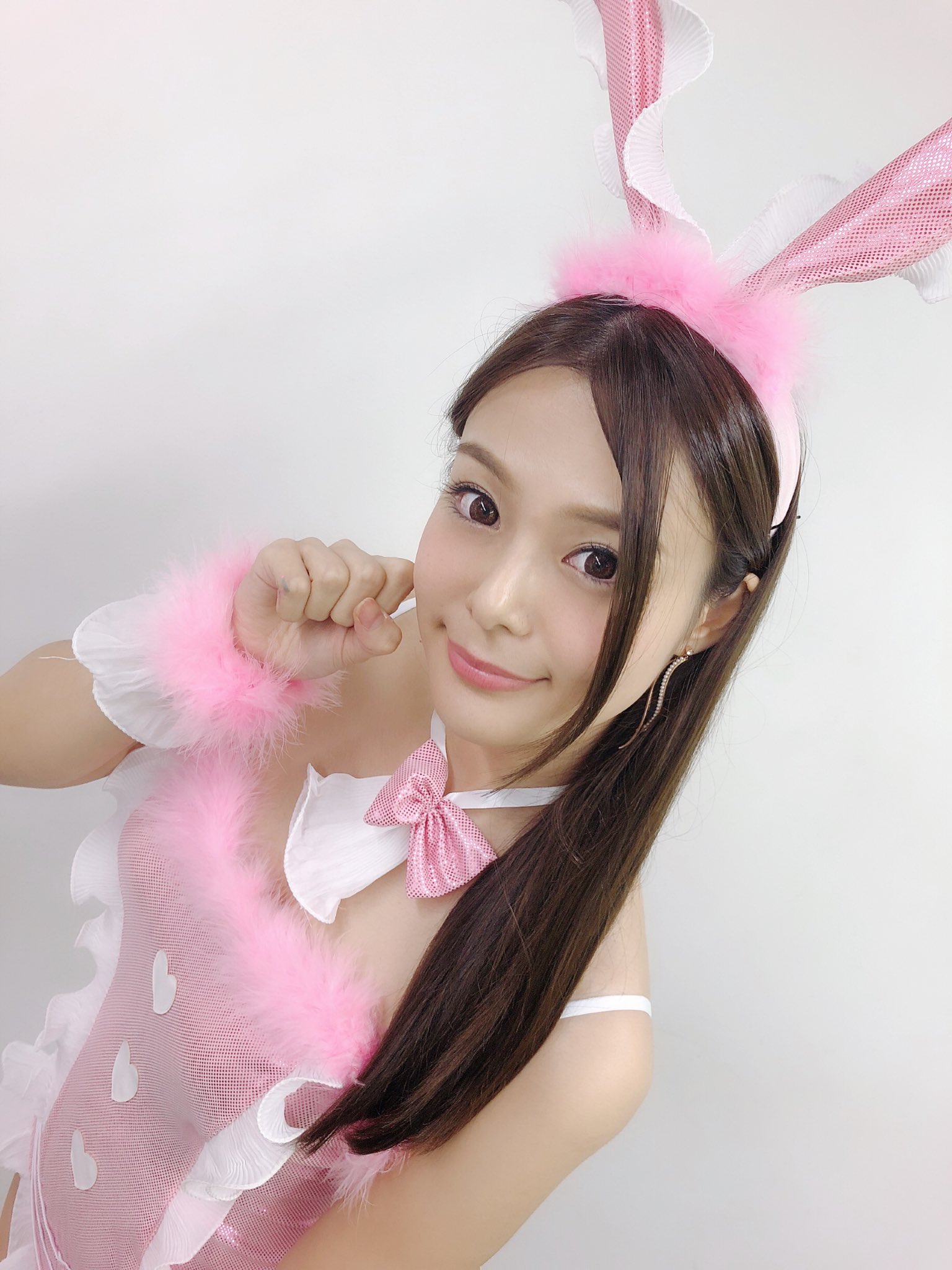 エスワン15th【公式】 on Twitter "吉高寧々 ちゃんおすそ分け😇 2店舗目の衣装は、なんとセクシー