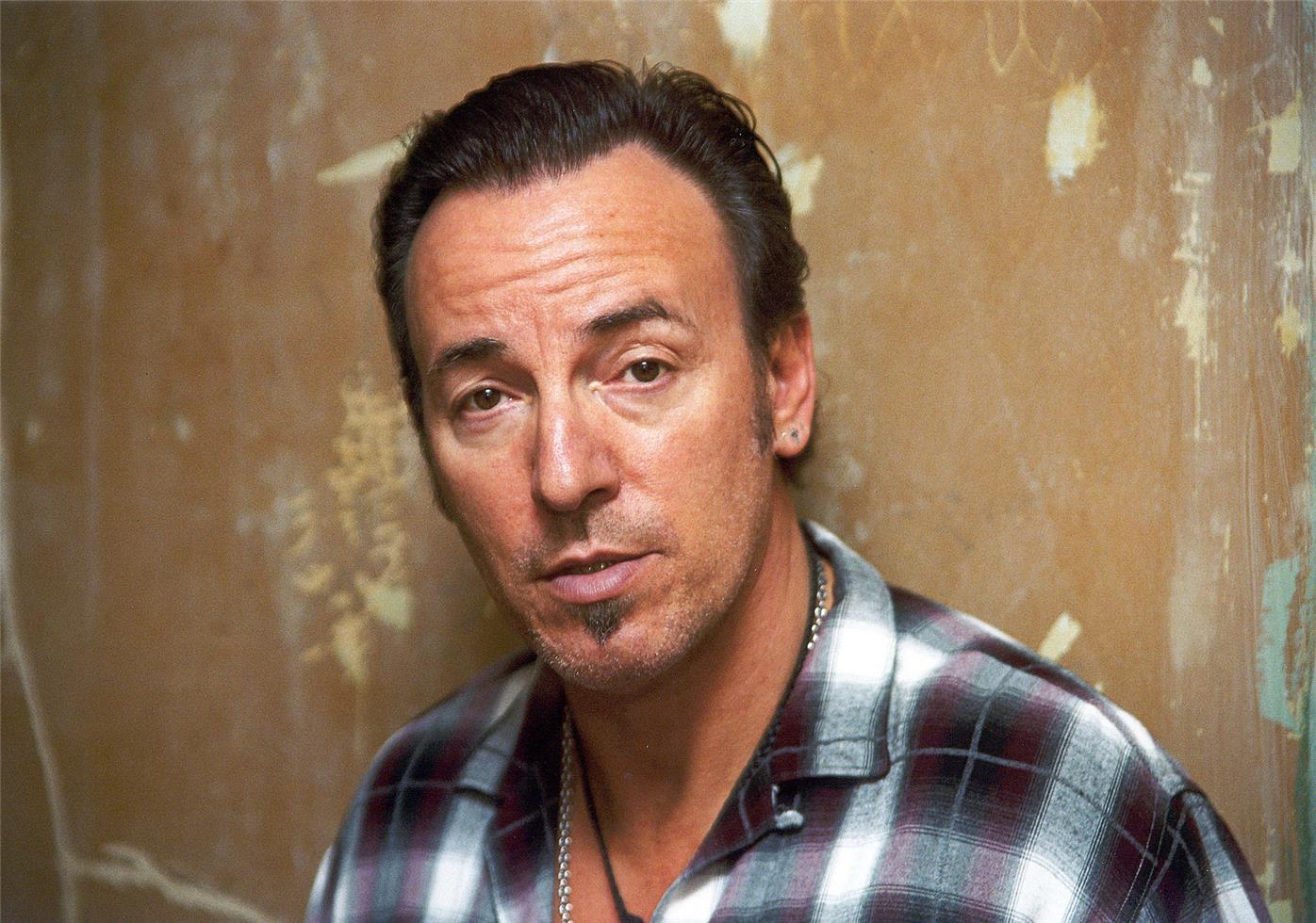 Wishing a happy 69th birthday to Bruce Springsteen, who has been 69 years old since approximately 2002 