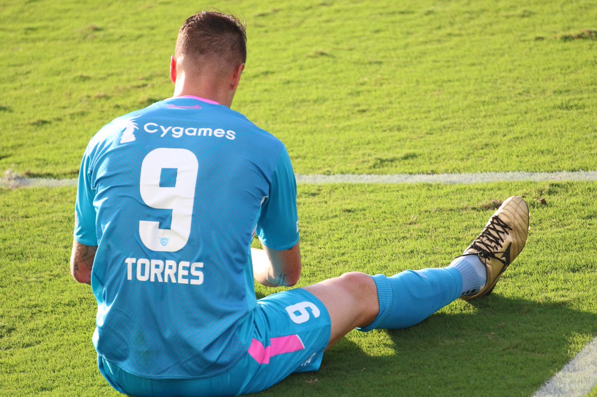 ブラウグラーナサガン Fernando Torres Wearing Mizuno Morelia Neo2 ブラウグラーナサガン Fernando Torres Wearing Mizuno Morelia Neo2