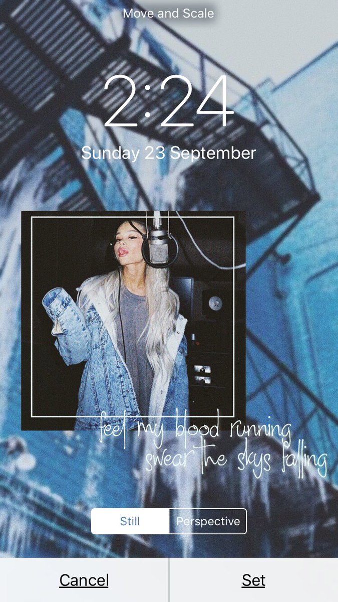 likemagicvinyl's tweet photo. • Ariana Grande lockscreens
• rt if you want 
• MUST be following♡
they’re all a tiny bit brighter https://t.co/g1OzSLxE4q