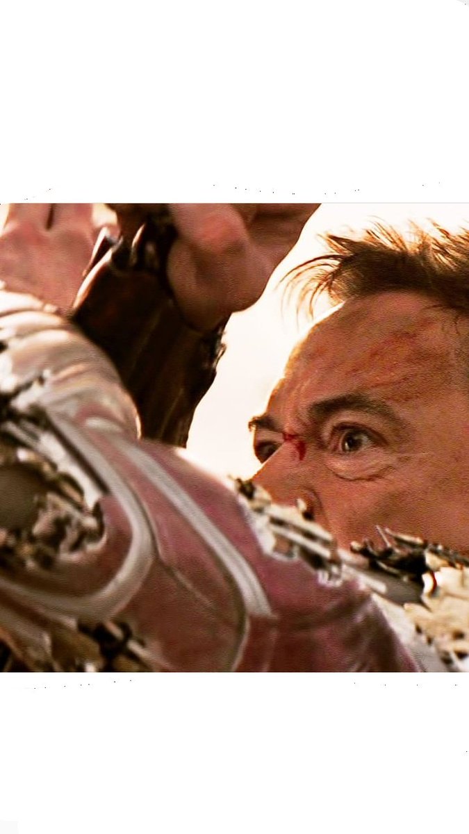 Andy07153369's tweet photo. Omg 😣thanos 🖕😠 
Mi dispiace Tony, non posso sopportare il fatto che forse ti trasformi in IA 😢 mi dispiace... 
#thanos #joshbrolin #tonystark #ironman #robertdowneyjr 
@im_a_comics_fan https://t.co/JSXVRpk4DV