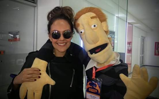 Hernanchov's tweet photo. #EstamosConPipe se robó el corazón de la comunidad #SmartFilms2018 faltó la foto con @YESENIAVALENCIA en @smartfilmsco #YoSoySmartfilms https://t.co/i3iTe2KLHy