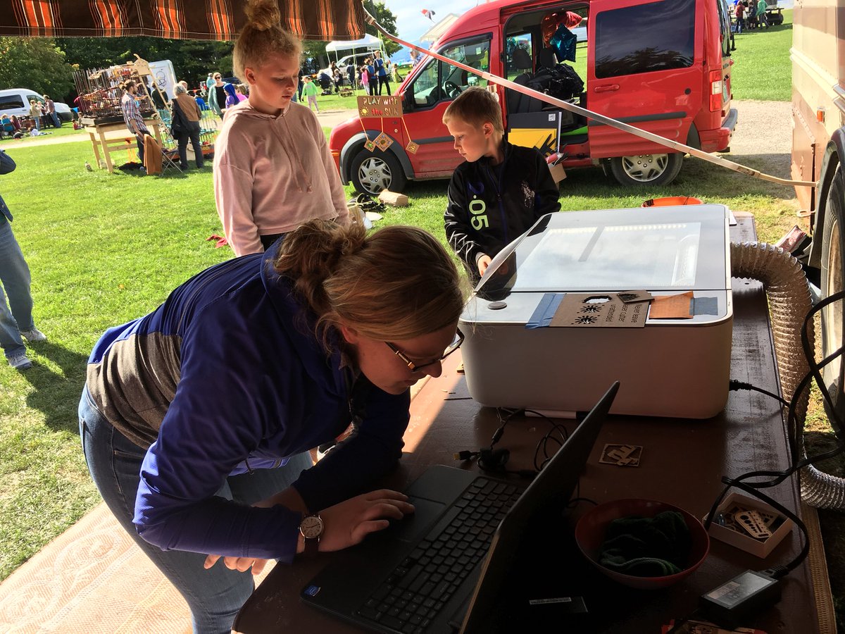Thank you to the #vted Ts and Ss who lead nonstop learning yesterday at <a href="/ChamplainMaker/">ChamplainMakerFaire</a> faire yesterday.    Erica and Grace and their St. Albans city school students ; <a href="/resvt/">Richmond Elementary School</a>; <a href="/Lbhammond/">Leah Hammond</a> <a href="/darcierankin/">Darcie Rankin</a>; <a href="/shannonwa/">Shannon Walters</a> ; North Country schools students;