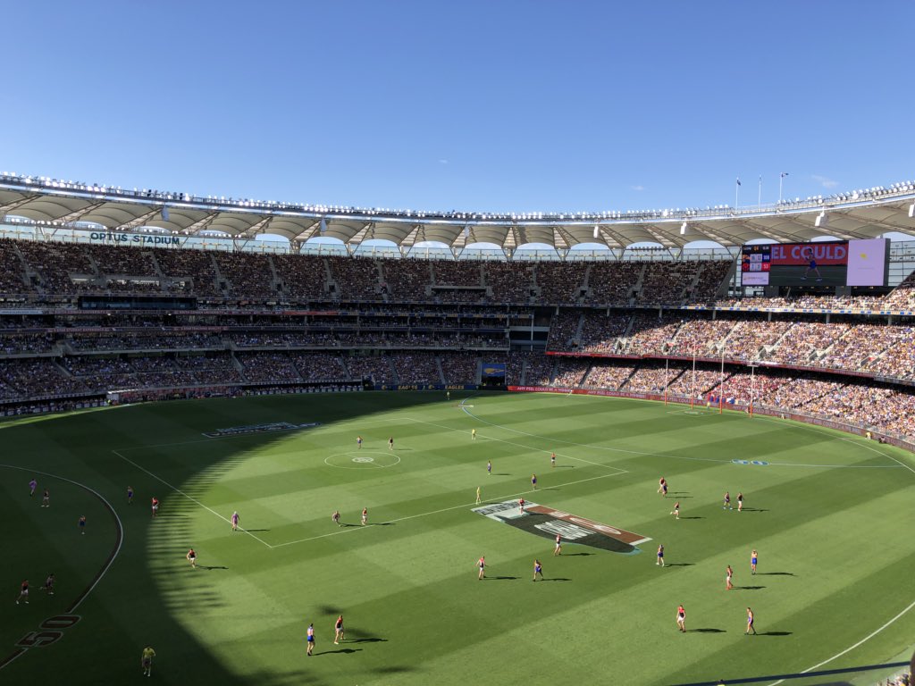 Burkey_99's tweet photo. Is it time the @AFL looked at ‘approving’ grand final stadiums &amp; the highest placed team gets to host if they have an approved stadium? #AdelaideOval @OptusStadium https://t.co/ga4p1X7Rxv