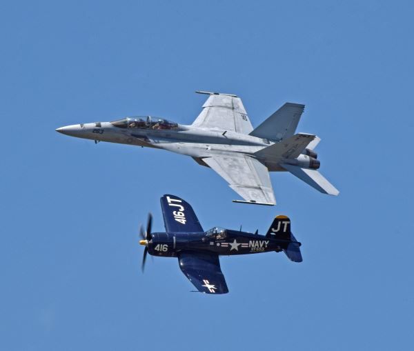 Last day @OceanaAirShow! Come out to the show and see our last Tailhook Legacy flight performance commemorating the 75th anniversary of @nas_oceana. We'll be flying immediately after @usntacdemo 's Super Hornet demonstration. #Legacy #HonorThem #NASOceanaAirShow