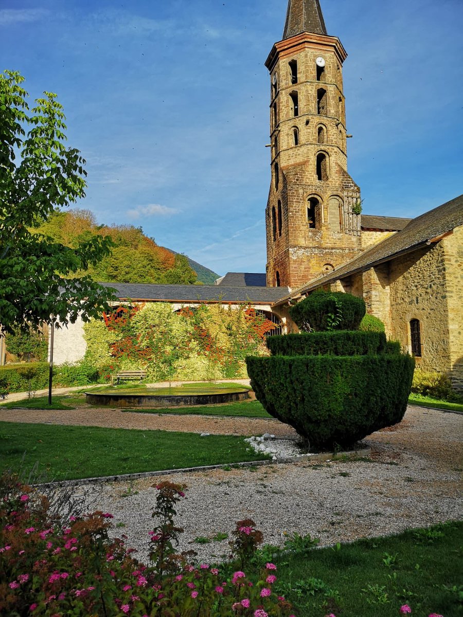 PilatesFreedom's tweet photo. #PilatesinthePyrenees a fabulous trial holiday #Pilates https://t.co/34QCsN4TPG