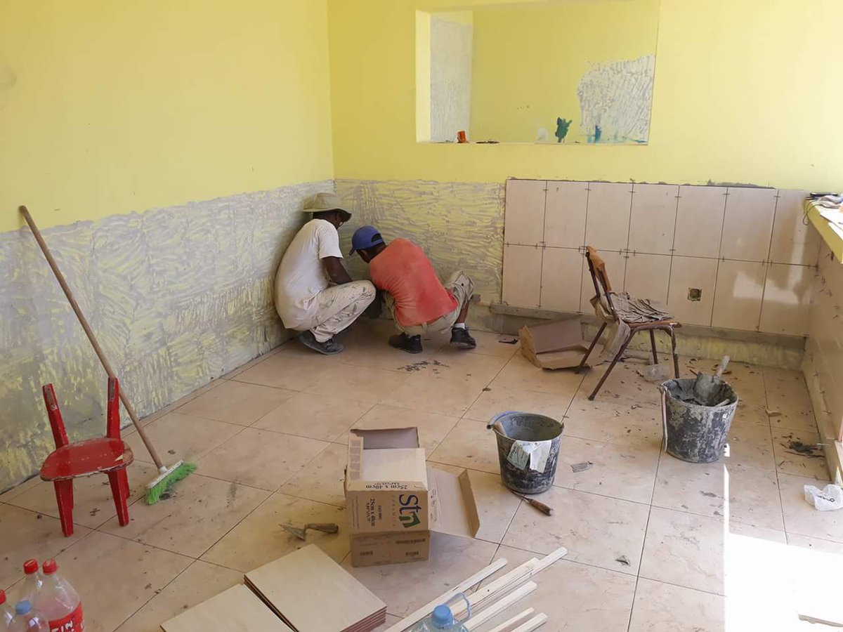 CountingHope's tweet photo. The kitchen will give students the opportunity to eat properly - allowing them to tackle health issues &amp; concentrate more in class 🍳 (2/4) https://t.co/WGEjuNu30F