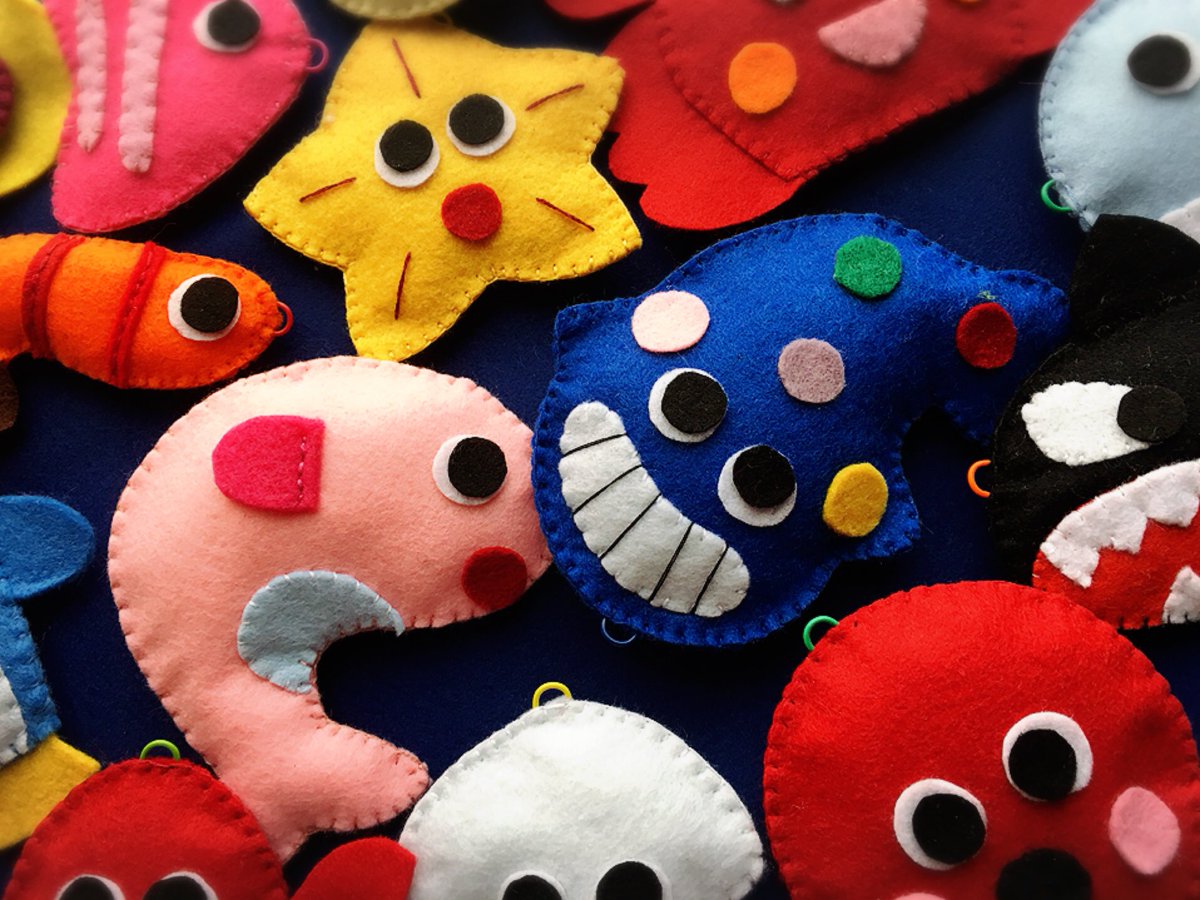 Tama 色とりどりのお魚ちゃん達が誕生です Minneにて出品させて頂きました お時間があったら立ち寄って見て下さると嬉しいです さかなつりセット 30匹 大漁 フェルト魚釣りだよ By Tamaちゃん T Co 5u5jwqrvsi フェルトおもちゃ フェルト