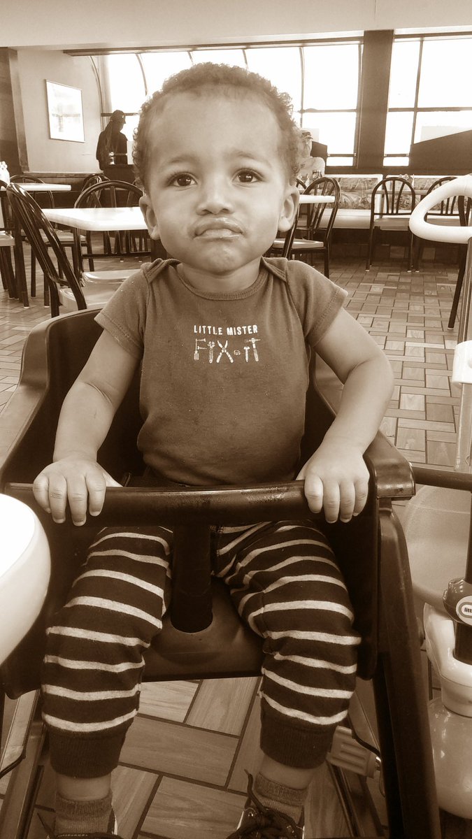 PreNupPops's tweet photo. Breakfast with Prince Caden! #daddylife #PreNupPops #blackfatherhood https://t.co/if7lOj7V5U