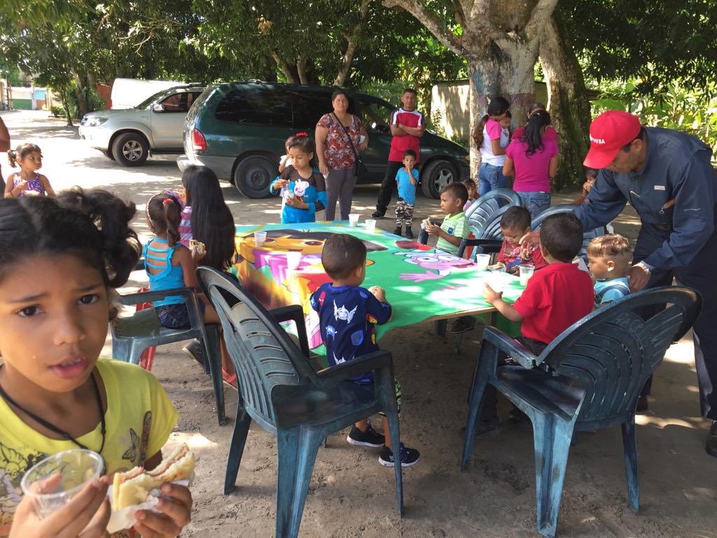 Gracias a Dios fue posible atender con nuestra jornada de #Solidaridad niños de los sectores Brisas del Palmar y 19 de Abril, La Pica. Estos momentos tan oscuros que viven nuestros niños, requieren de mucho apoyo y lo que hagamos por ellos siempre valdrá la pena. #Maturín