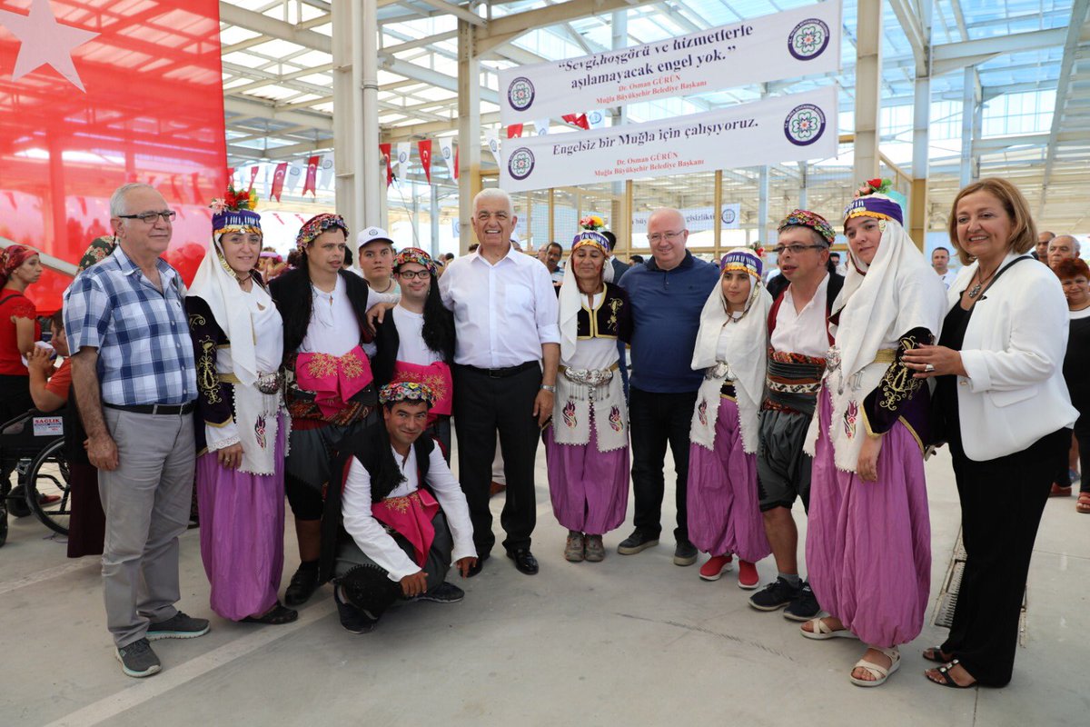 Eskişehir, İzmir, Aydın ve Muğla Büyükşehir Belediyesi olarak ortak düzenlediğimiz ve festivalin tamamını engelli kardeşlerimizin hazırladığı Engelsiz Yaşam Festivali ile Muğlamızda engelleri sevgiyle aştık.