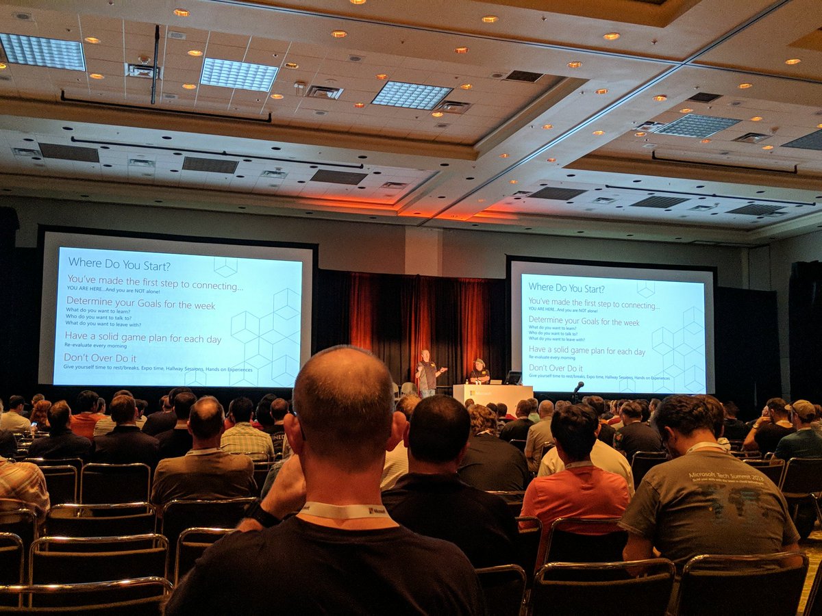 Jorus's tweet image. #MSIgnite starting with a quick 101 session with some of the #D3ignite