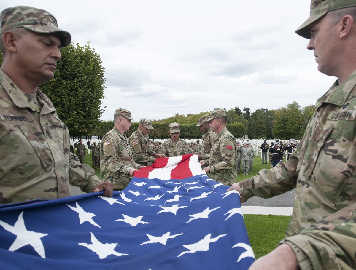 #USArmyReserve &amp; <a href="/USArmy/">U.S. Army</a> Soldiers retire the American flag after the #WWI110 Commemoratin Ceremony in France.