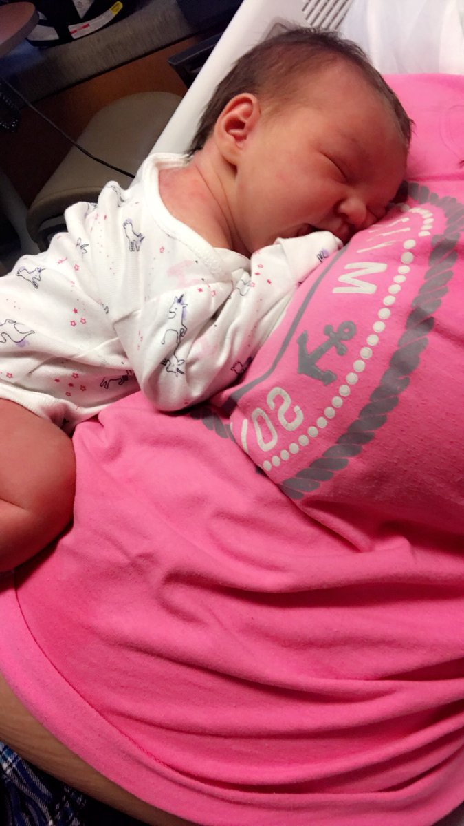StarrBrianne5's tweet photo. I can’t get over how perfect my baby is.😍 https://t.co/NpgkcJF3Cb