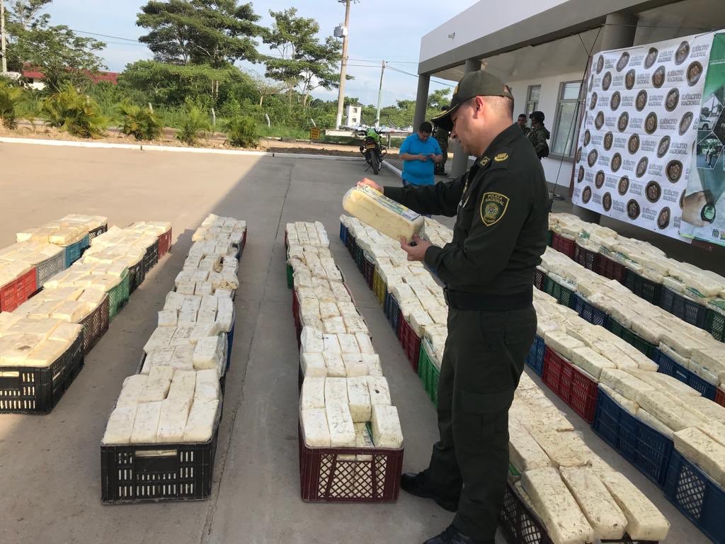 asocolqueso's tweet photo. Gracias a la @PoliciaAduanera continúan los resultados. https://t.co/dCNrsgzfMz