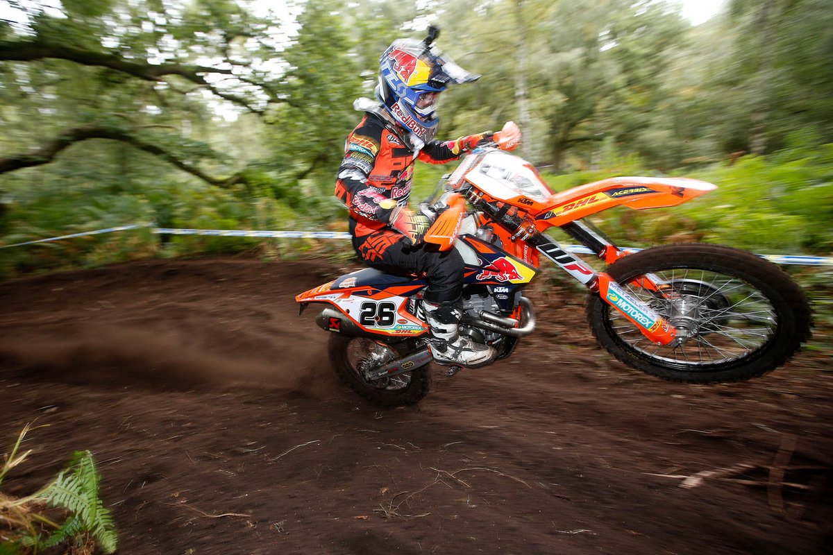 FuelUniverseTV's tweet image. Josep García se impone en el Día 1 del WESS en Hawkstone Park || bit.ly/wesshawkstoned… ||
#WESS #HawkstonePark #JosepGarcia #KTM