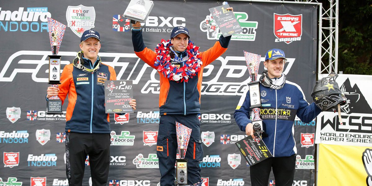 FuelUniverseTV's tweet image. Josep García se impone en el Día 1 del WESS en Hawkstone Park || bit.ly/wesshawkstoned… ||
#WESS #HawkstonePark #JosepGarcia #KTM