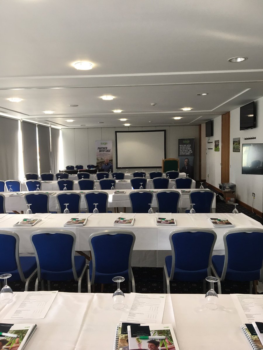 juliawedgwood's tweet image. .@sageuk  with the professor @alex_irving_85 beautiful location for #sageroadshow #townnearyou #getcertified