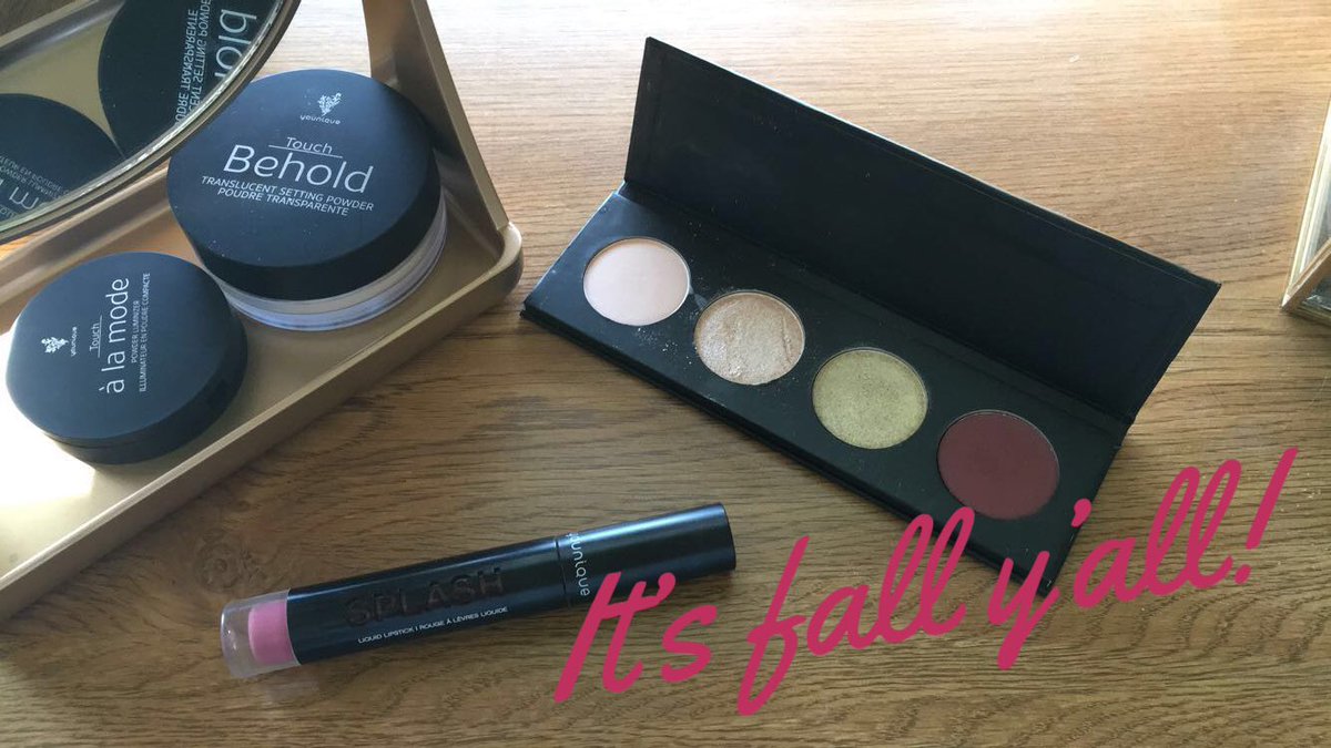 VanityFavs's tweet photo. I’m ready to jump in to deep fall berries! 😍💋 I’ll be playing with these colors live this afternoon. 😘💞 https://t.co/lBXA3sbOIw