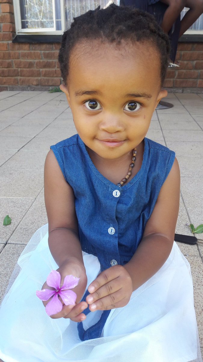 FokwebeN's tweet photo. My little princess😍😘😙😗💋👄💟💞💝💓💋💕💖👌👐✌ https://t.co/DWSymbZEzl