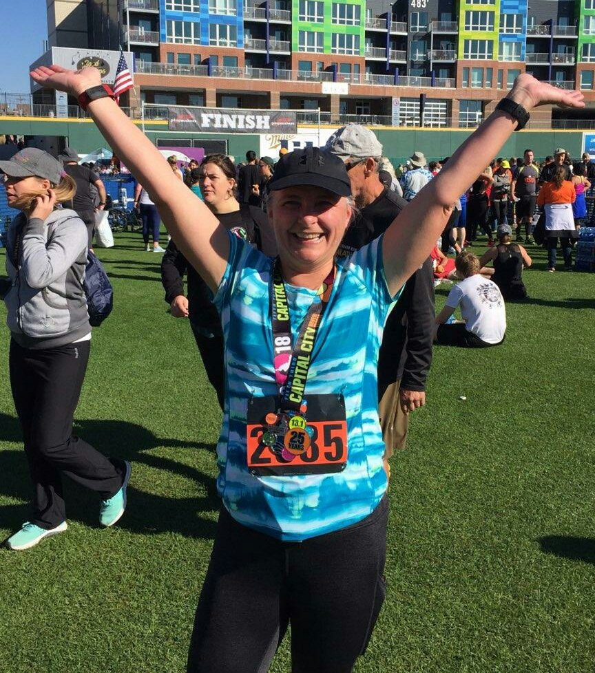 kle052789's tweet photo. Another great CCRR! Way better temps this year. Slower pace but considering my training I'll take it! And my husband and BRF were amazing spectators! #fallrunning #beautifulday #runlansing #ccriverrun #noticethedinosaurcomingforme https://t.co/503OT9Zodw