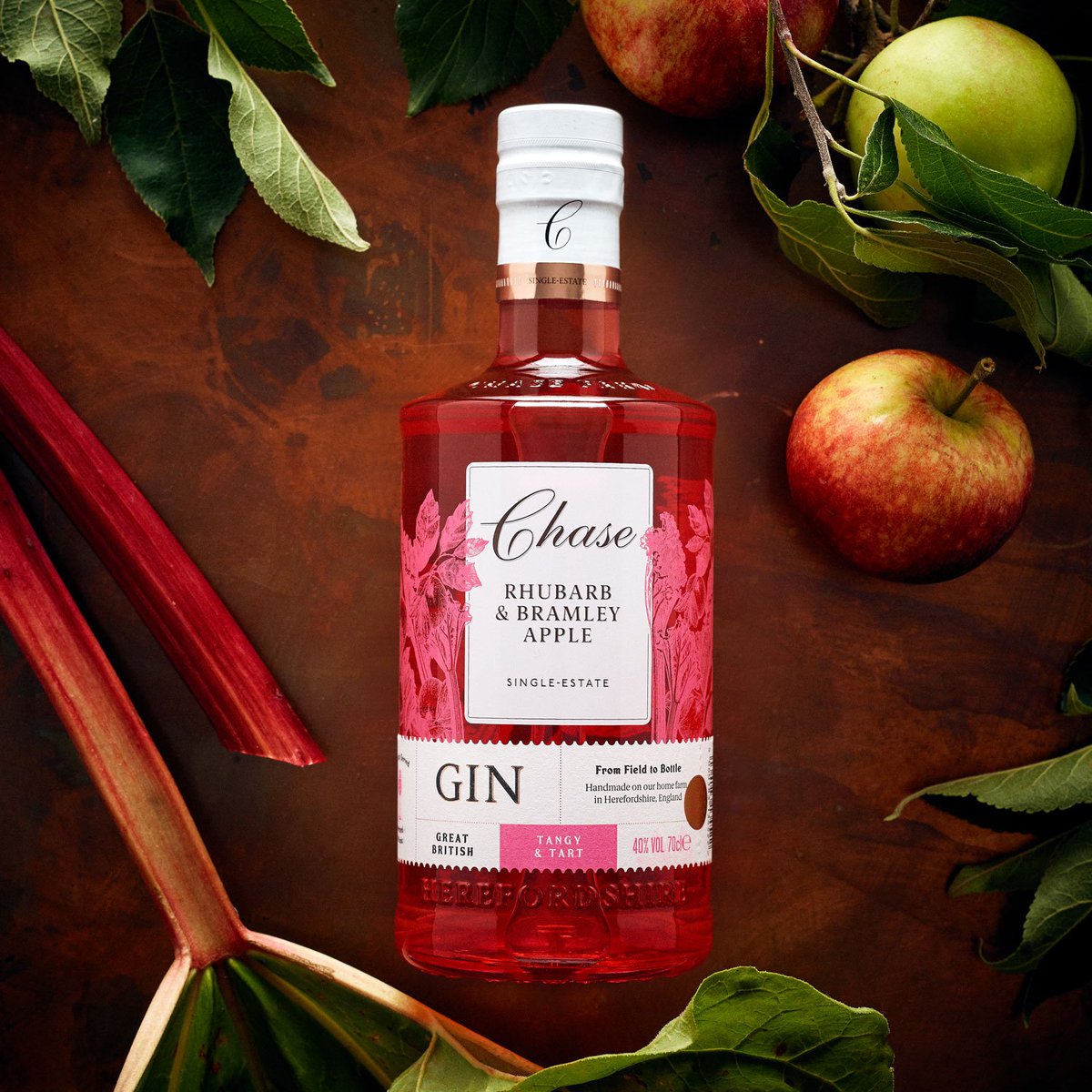 dutyfreehunter's tweet photo. Yummy! #Chase Distillery unveil Rhubarb & Bramley Apple #Gin - https://t.co/wGC2vFdiYb #ChaseRhubarbBramleyAppleGin #Chasedistillery #Dutyfree #GBgin https://t.co/UNhyeX3BvY