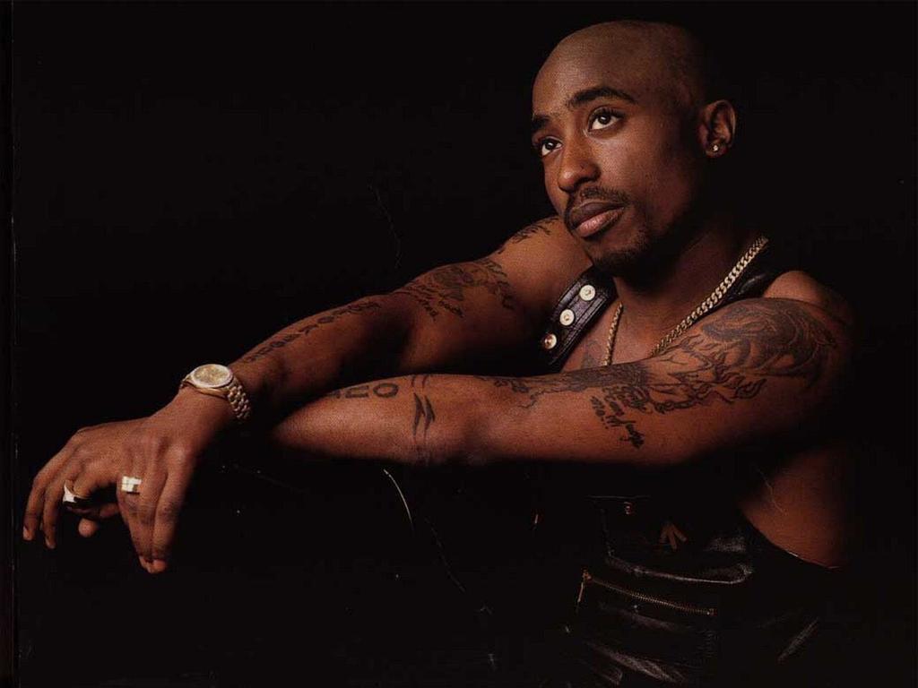 SeeyahSkhanda's tweet photo. #YouAreMyExBaeBecause you think 2pac is whack 😕😕😕 https://t.co/g5fwRlCF9P