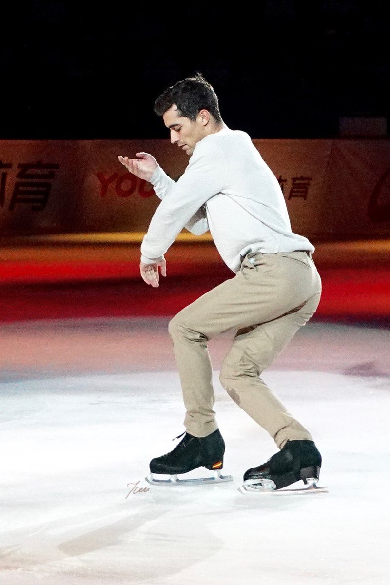 iceseven2's tweet photo. #StarsOnIce #JavierFernandez
20180916 Stars On Ice in Shanghai
Javier Fernández Act.2 (1/2) https://t.co/9bHWnj3B5m