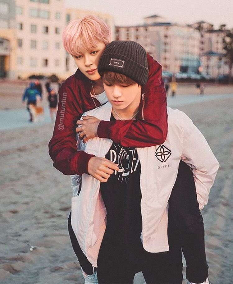 Photoshoot Jikook Hugging