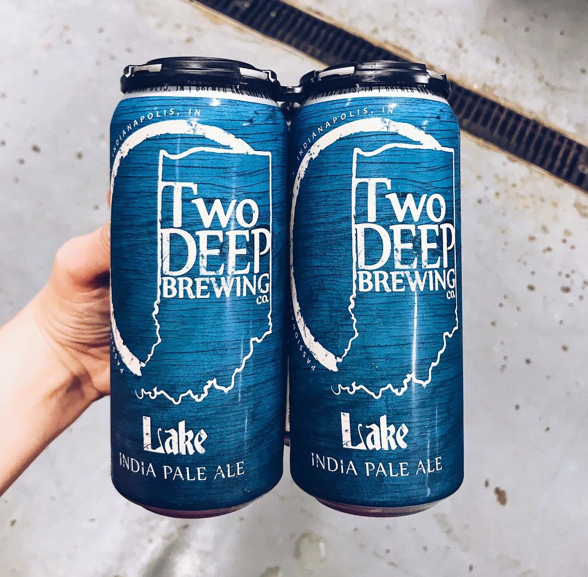 TwoDEEPBrewing's tweet photo. Come grab a four pack of your favorite brew to watch the Indianapolis Colts game! We stashed some leftover brews from the Anniversary Party for those who missed it. 🍻
#gettwodeep #twodeepbrewing #gocolts #BeatTheEagles #DrinkIndy #DrinkLocal https://t.co/s8l7YftDXv