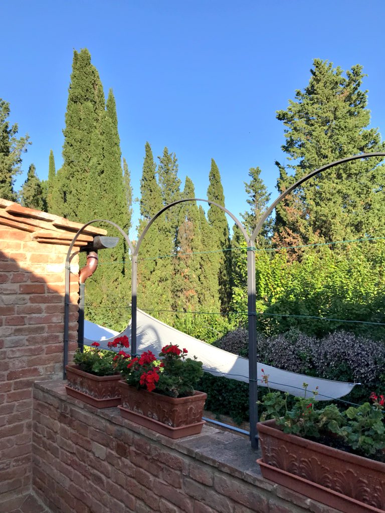THESAUDIDIVA's tweet photo. @VillaArmena is a #magical place to stay in Tuscany and I’m mesmerized by the beauty and architecture of this 15th century renovated villa! #hoteles #boutique #traveltips #travelblogger #TravelBlog #Italy https://t.co/6CN9rBC5f2