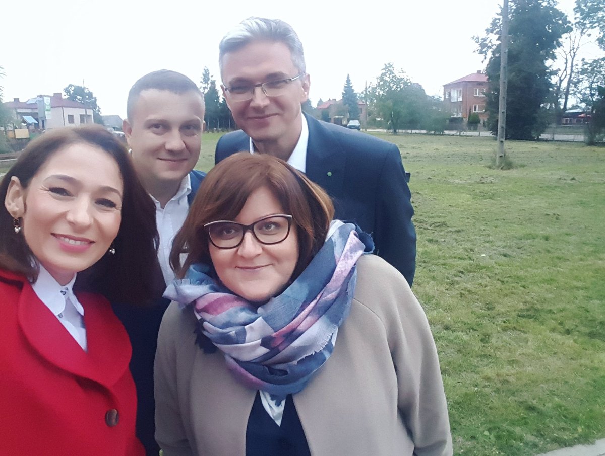 SylwiaBetkowska's tweet photo. Z tymi ludźmi góry przenosić..@JarubasAdam @PSLkielce https://t.co/HSG54oUIhr