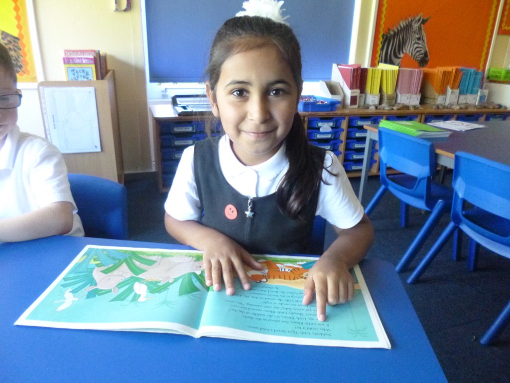 SWAcademyNS's tweet photo. Year 4 reading time! https://t.co/EGQA1BPtGL