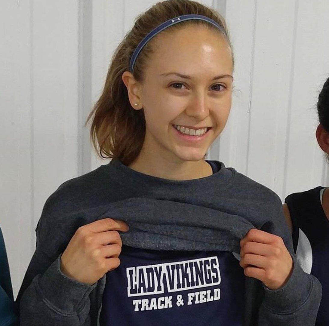 CrossProb's tweet image. Last night, after hours of fighting, Samantha Davis, a cross country runner for Union Pines HS passed away

Yesterday she went into cardiac arrest near the 4k mark at a cross country meet in Charlotte, NC

She was a senior, about a month from her 18th birthday

Rest In Peace Sam