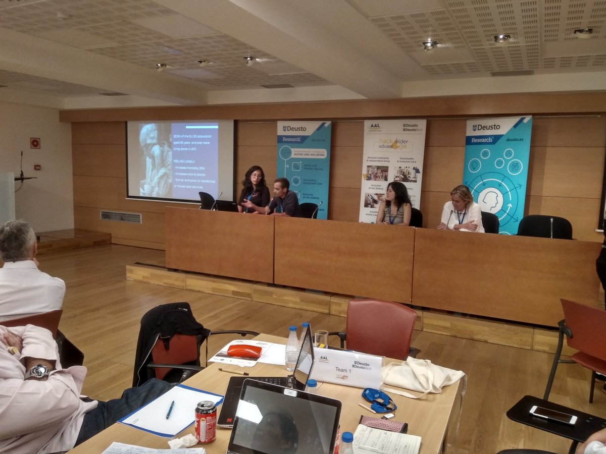 BizkaiaSocial's tweet photo. El equipo de 2075 ha trabajado en una plataforma de alquiler de pisos de gente mayor donde los propietarios de las casas alquilen habitaciones a jóvenes #Hack4Elder #BizkaiaSilverWeek https://t.co/H3BEtPsNFC